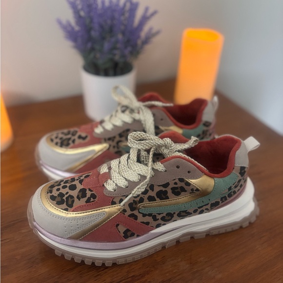 Blowfish Malibu Shoes - NWOT Blowfish Malibu Leopard Print Sneakers (Women’s Size 8)